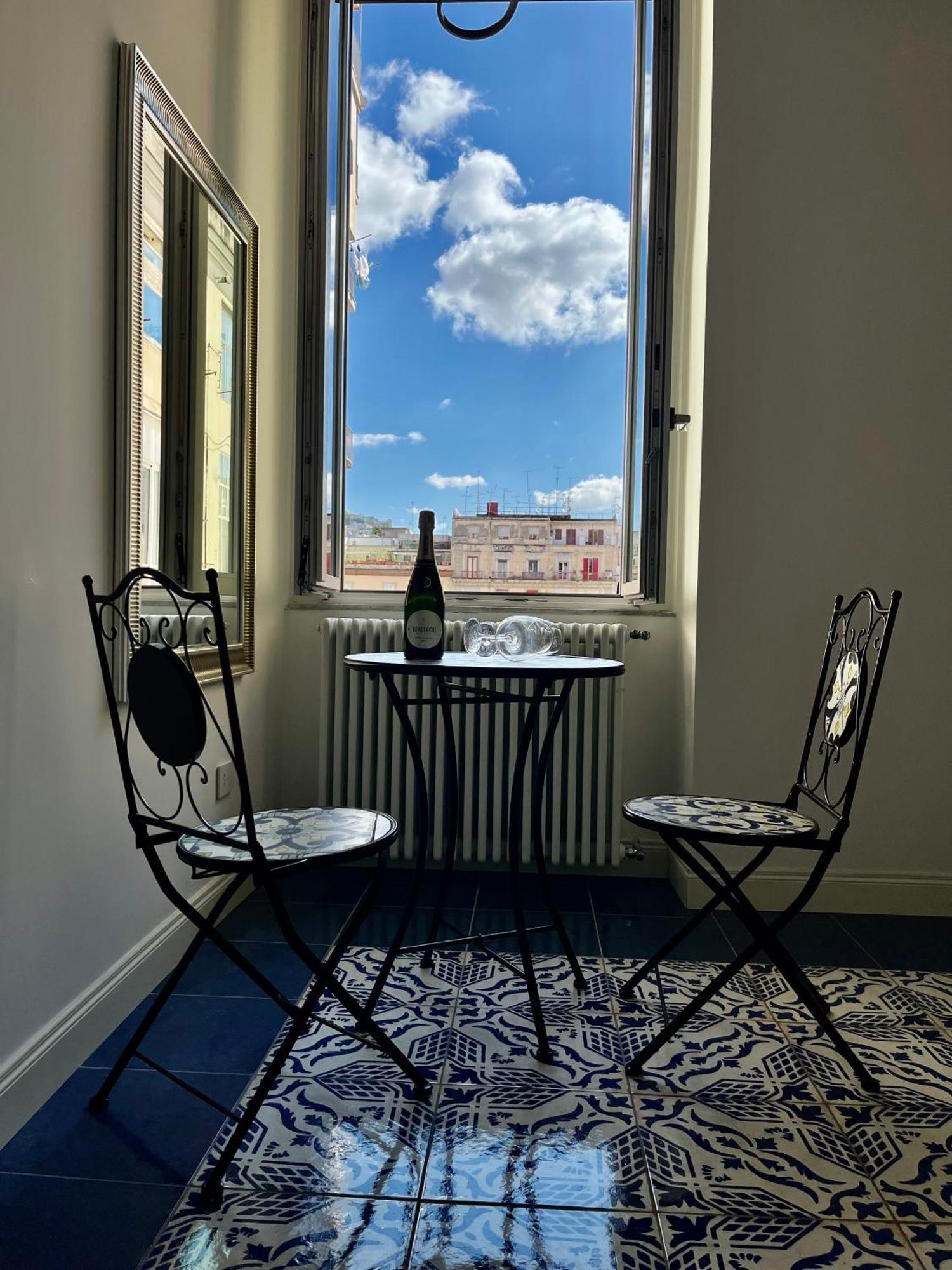 Gramsci 16 Hotell Neapel Exteriör bild